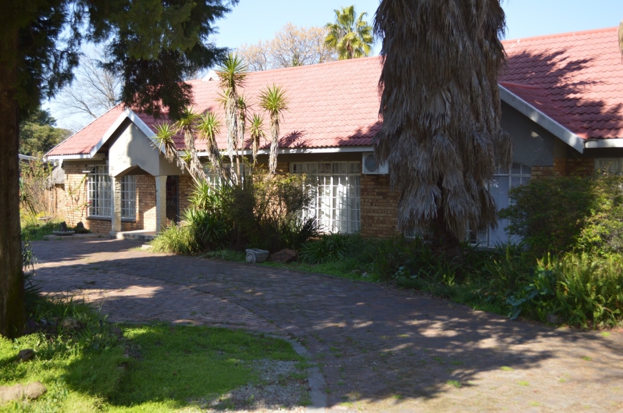 5 Bedroom Property for Sale in Flamwood North West